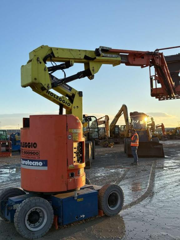 JLG E300ajp Photo 1