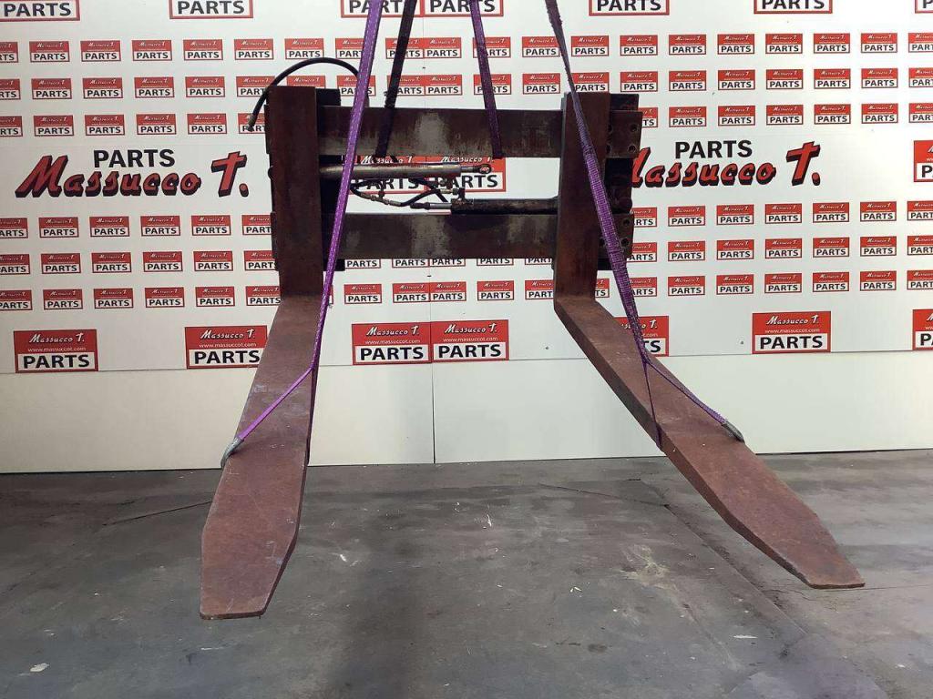 Telescopic handler forks Photo 1