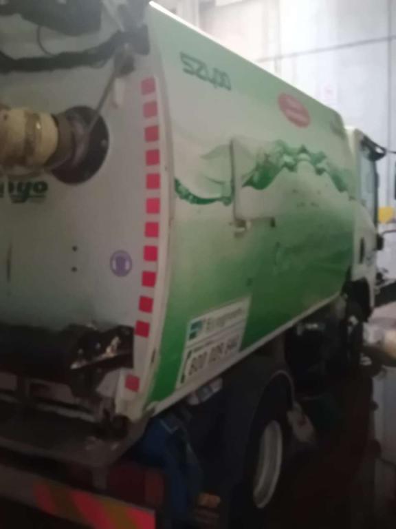 Isuzu SZ400 Photo 3