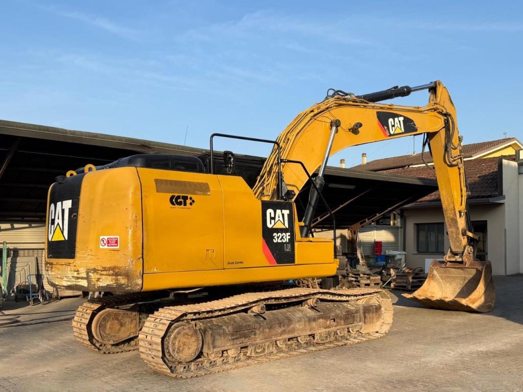 Caterpillar 323FLN Photo 2
