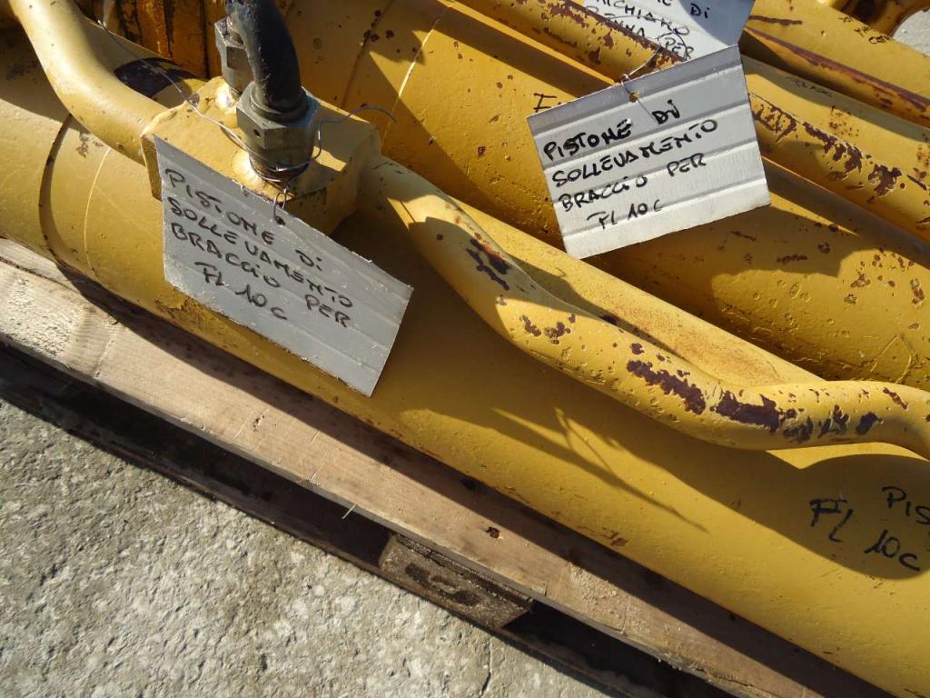 Lifting piston for Fiat Allis FL10C Photo 6