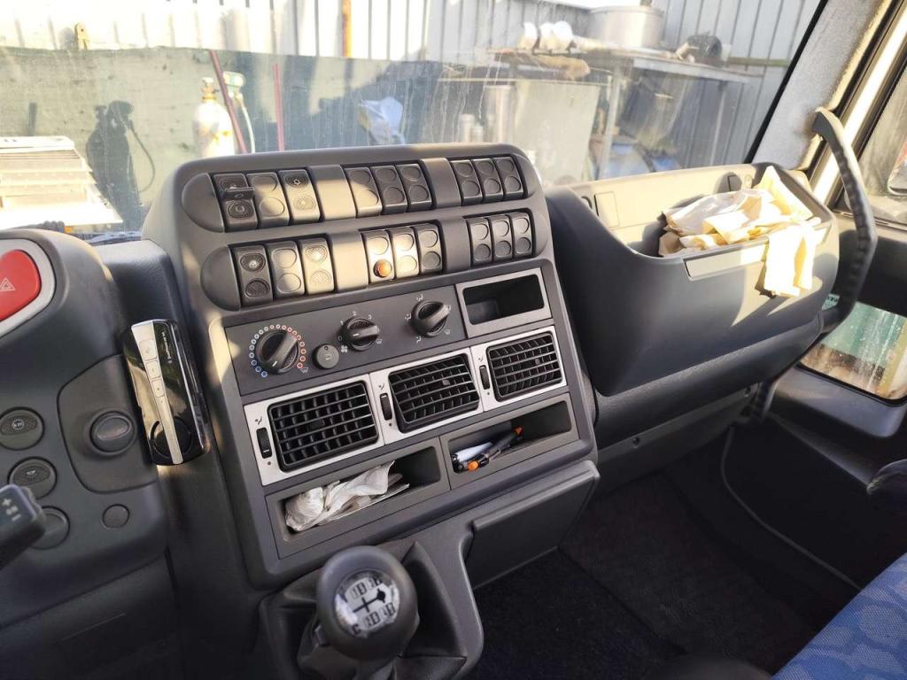 Iveco EUROCARGO ML100E22 Photo 13