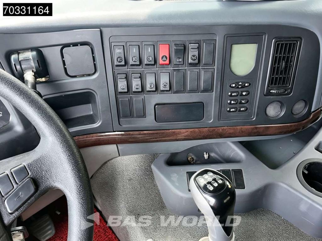 Sinotruk HOWO 371 6X4 Photo 23