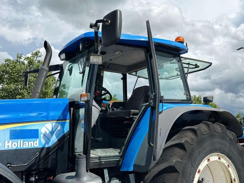 New Holland TM190 4X4 Photo 10