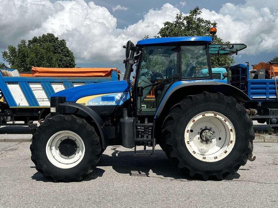 New Holland TM190 4X4 Photo 2
