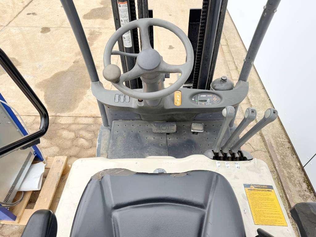 Crown SC4240-1.6 - Duplex / Side Shift / Full Electric Photo 8