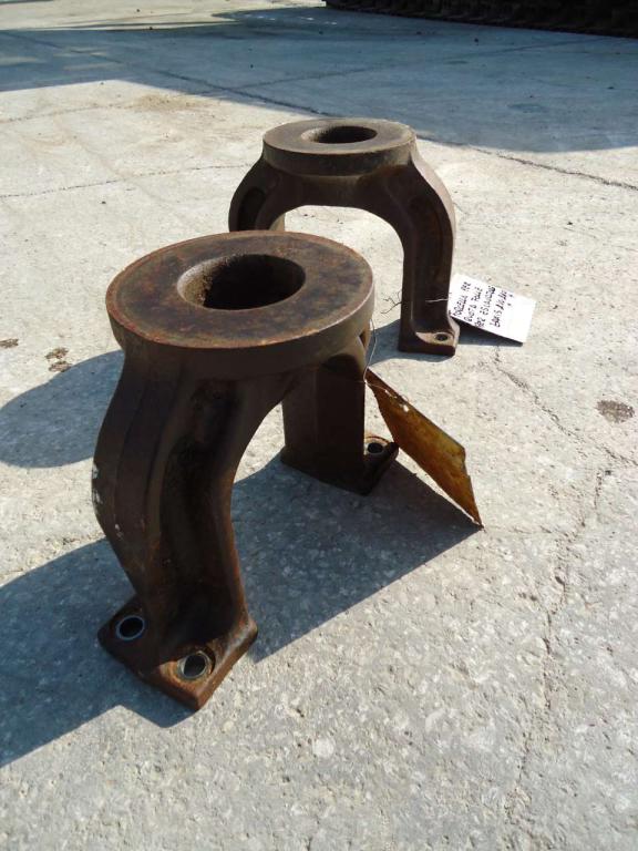 Idler wheel fork for Hitachi ZAXIS 210N - 240N Photo 4