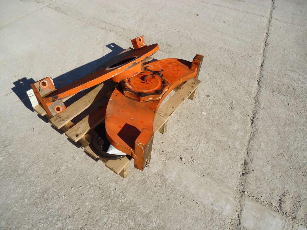 Rear axle support for Fiat Hitachi W130 Photo 4