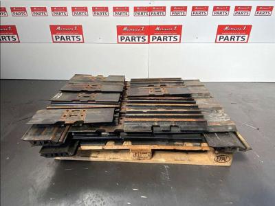 Track pad for Hitachi ZX130-5 / ZX130-6 / ZX135 sold by Massucco T. Srl Area Ricambi