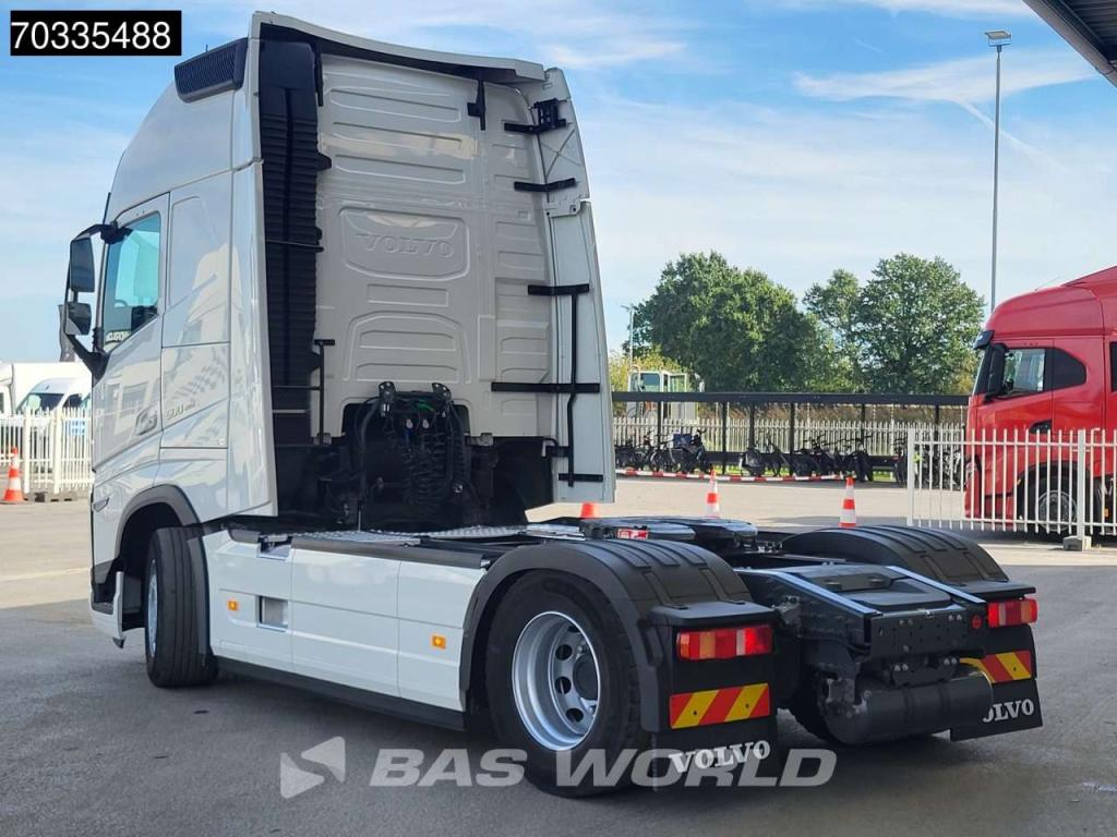 Volvo FH 500 4X2 XL 2x Tanks I-ParkCool ACC Photo 2