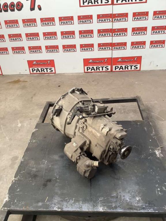 Gearbox for Nissan CABSTAR Photo 1