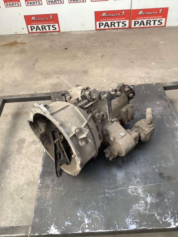 Gearbox for Nissan CABSTAR Photo 2