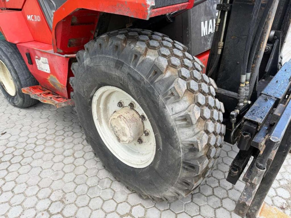 Manitou MC30 MANUAL GEARBOX Photo 10