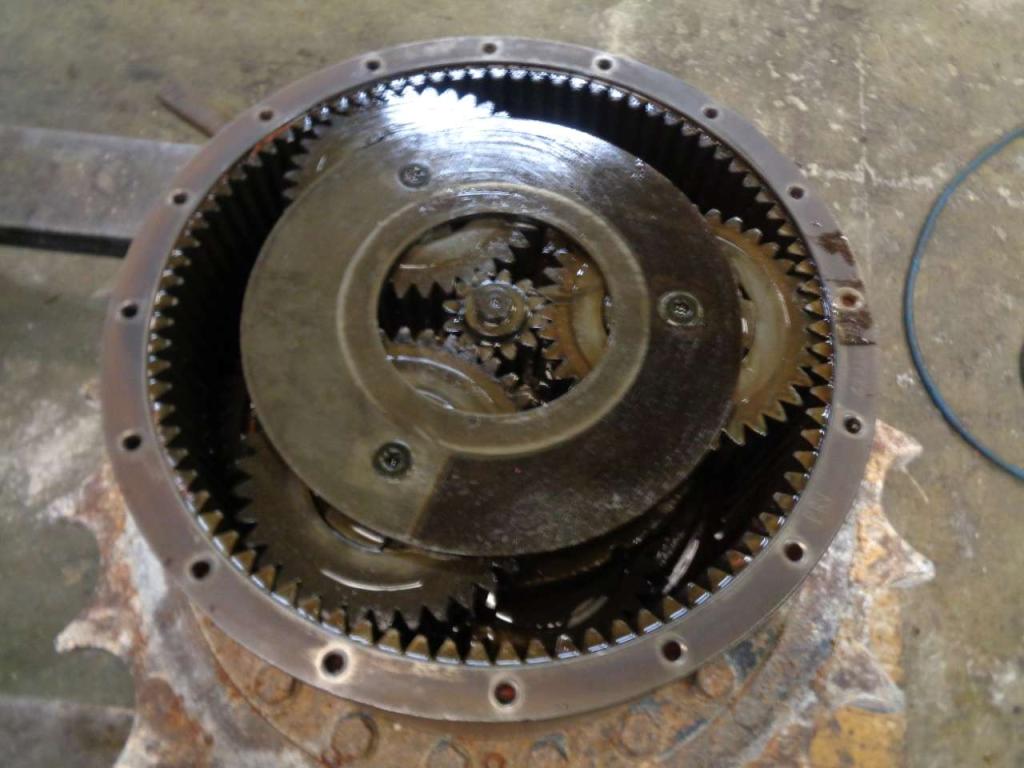 Traction drive for Case Cx 240 Photo 2