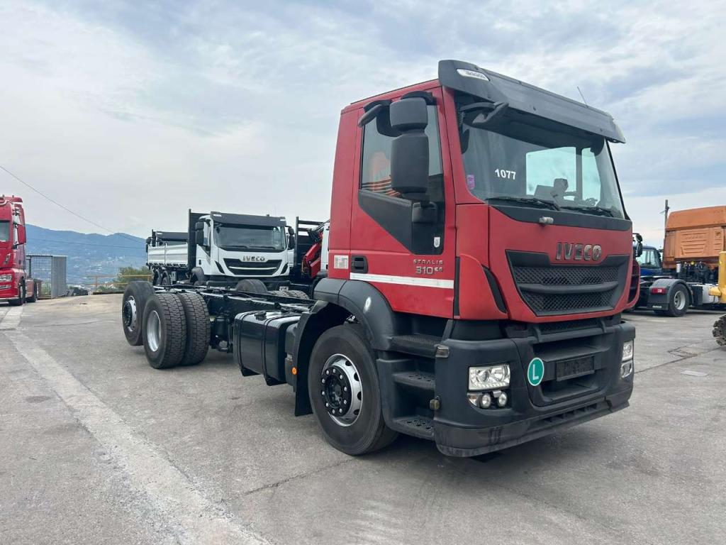 Iveco STRALIS HI-STREET 260S31 Photo 10