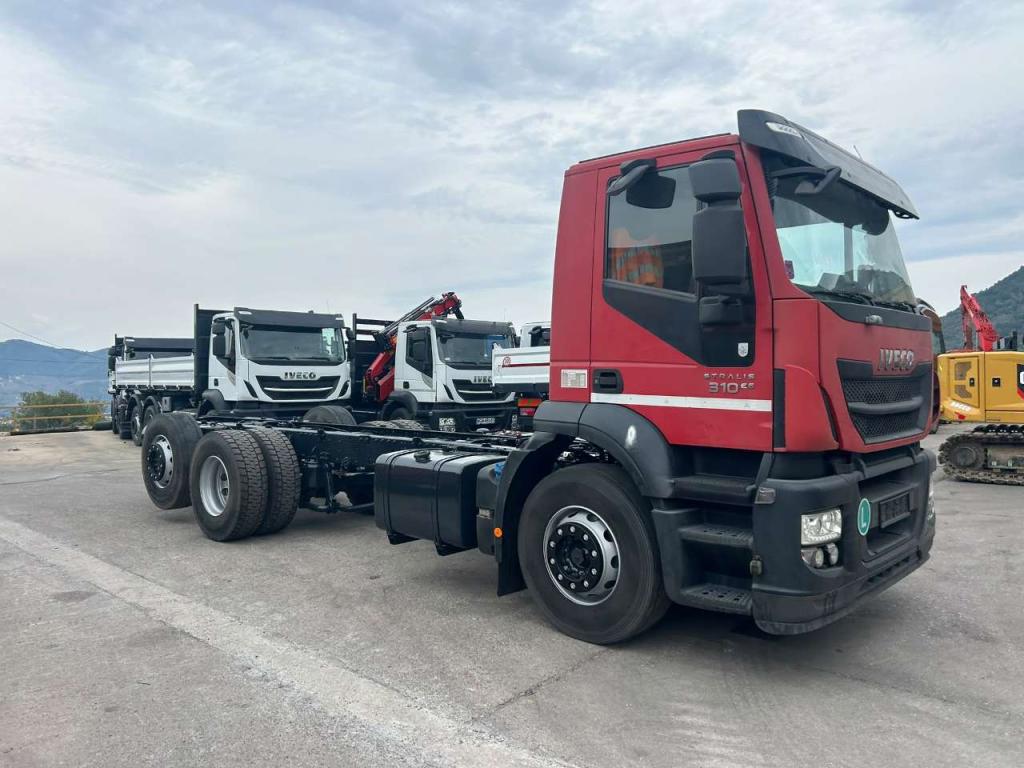 Iveco STRALIS HI-STREET 260S31 Photo 11