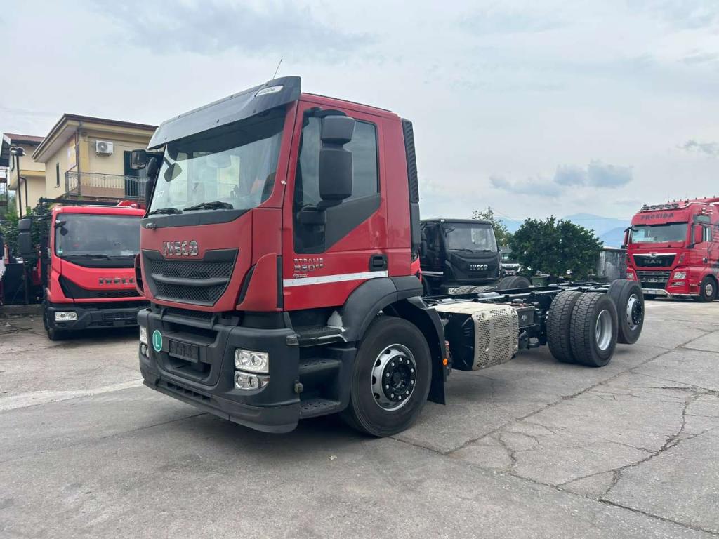 Iveco STRALIS HI-STREET 260S31 Photo 9