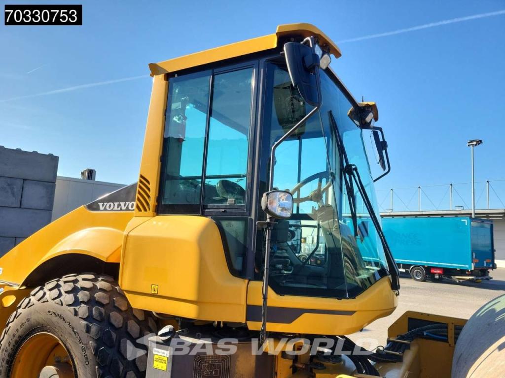 Volvo SD115 B A/C Photo 16