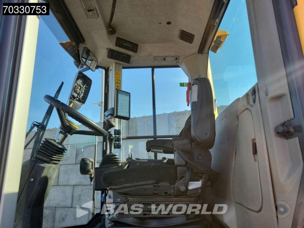 Volvo SD115 B A/C Photo 23