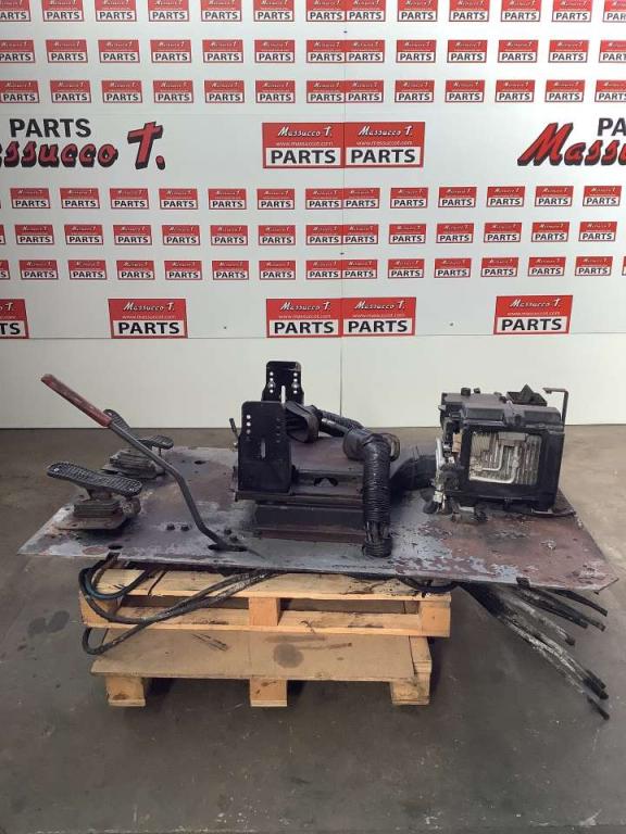 Cabin base for Hitachi ZX160LC Photo 1