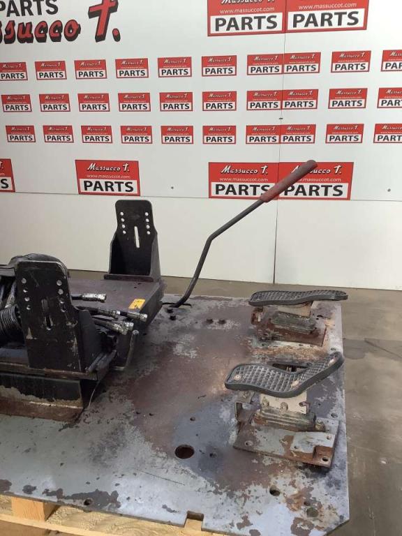 Cabin base for Hitachi ZX160LC Photo 6