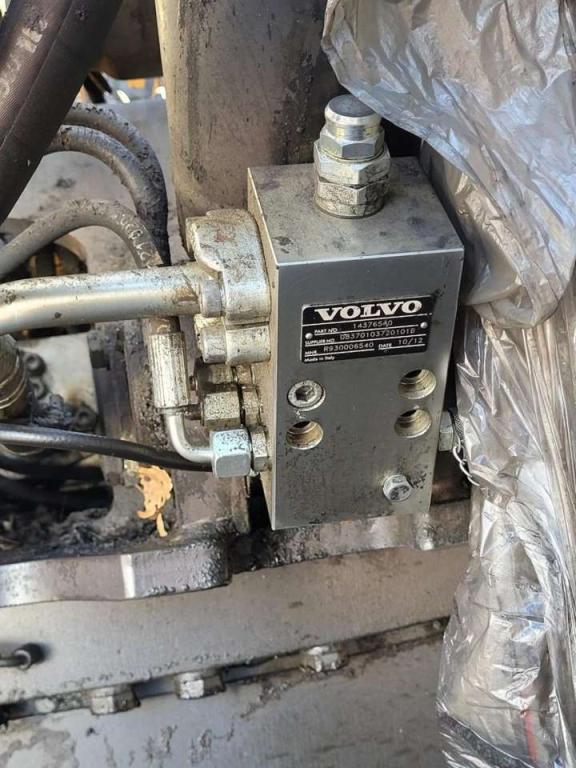 Volvo safety valve 14376540 for Volvo EW140B, EW140C, EW160B... Photo 3