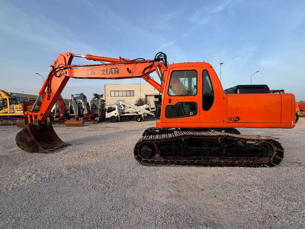 Komatsu PC200EN-6K Photo 7