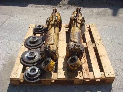 Lifting piston for CAT 955L sold by OLM 90 Srl