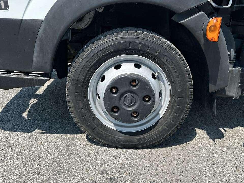 Nissan 35.11 Multitel MX200 Photo 4