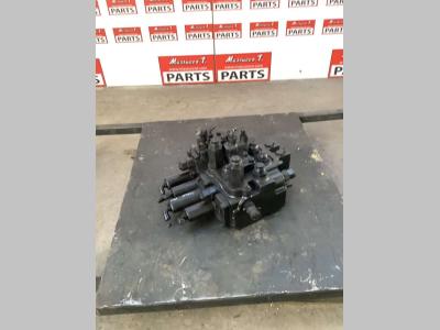 Hydraulic distributor for Hitachi ZW250-6 sold by Massucco T. Srl Area Ricambi