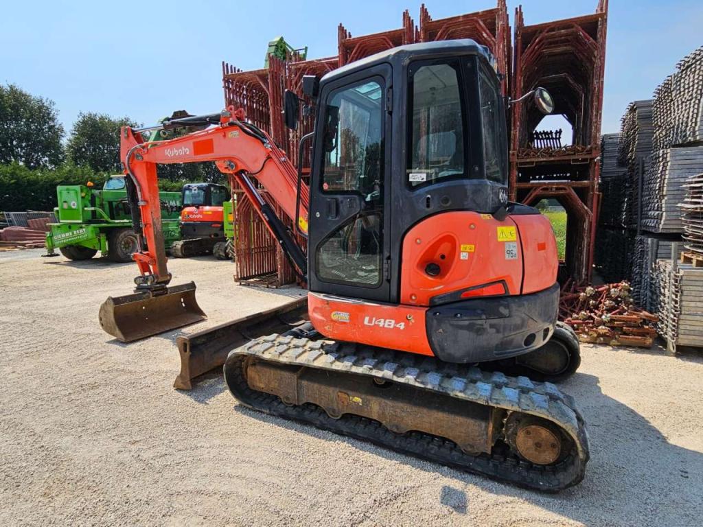 Kubota U48-4 Photo 4