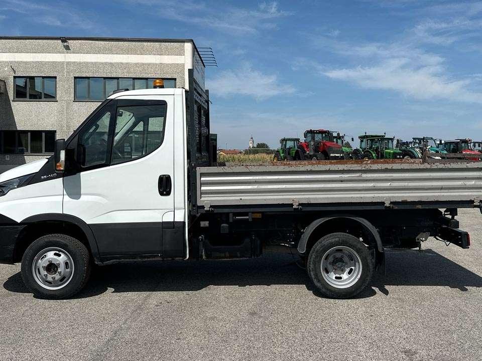 Iveco DAILY 35-140 4x2 Photo 2