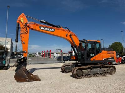 Doosan DX235NLC-5 sold by MEK Srl