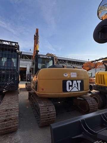 Caterpillar 311 Photo 5