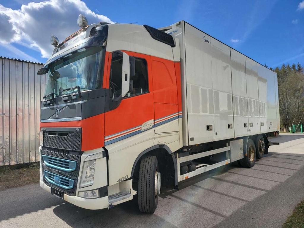 Volvo FH420 SIDEOPENING Photo 4