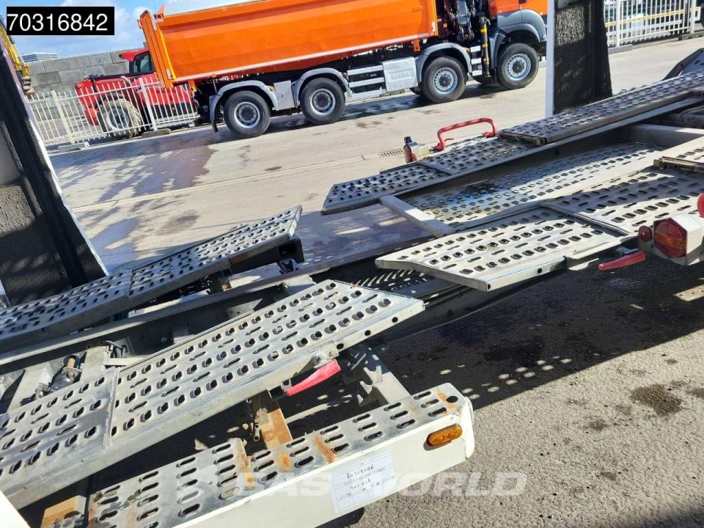 Mercedes-Benz Axor 1833 4X2 Photo 30