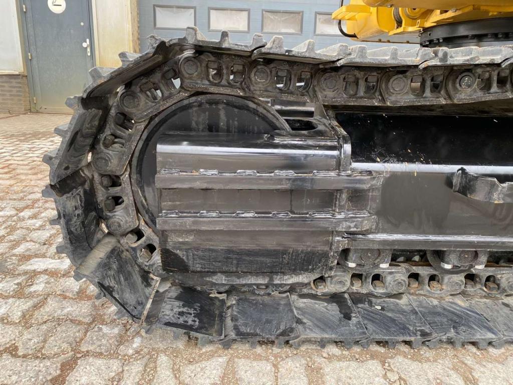 Caterpillar 323D3 Photo 10