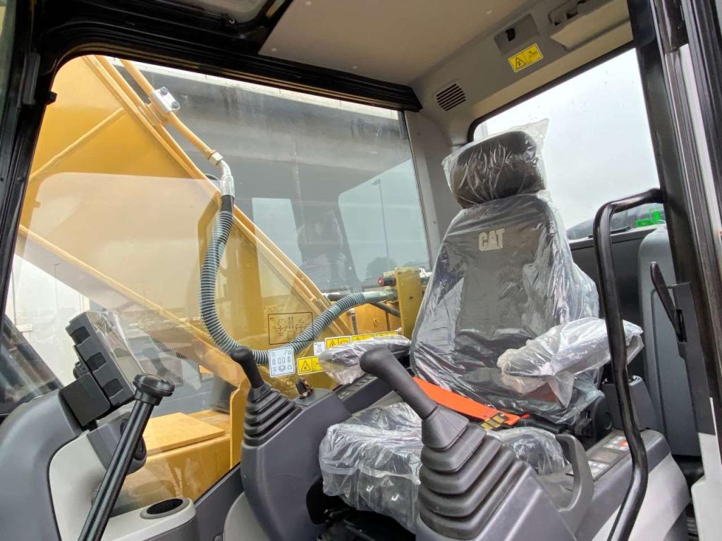 Caterpillar 323D3 Photo 17
