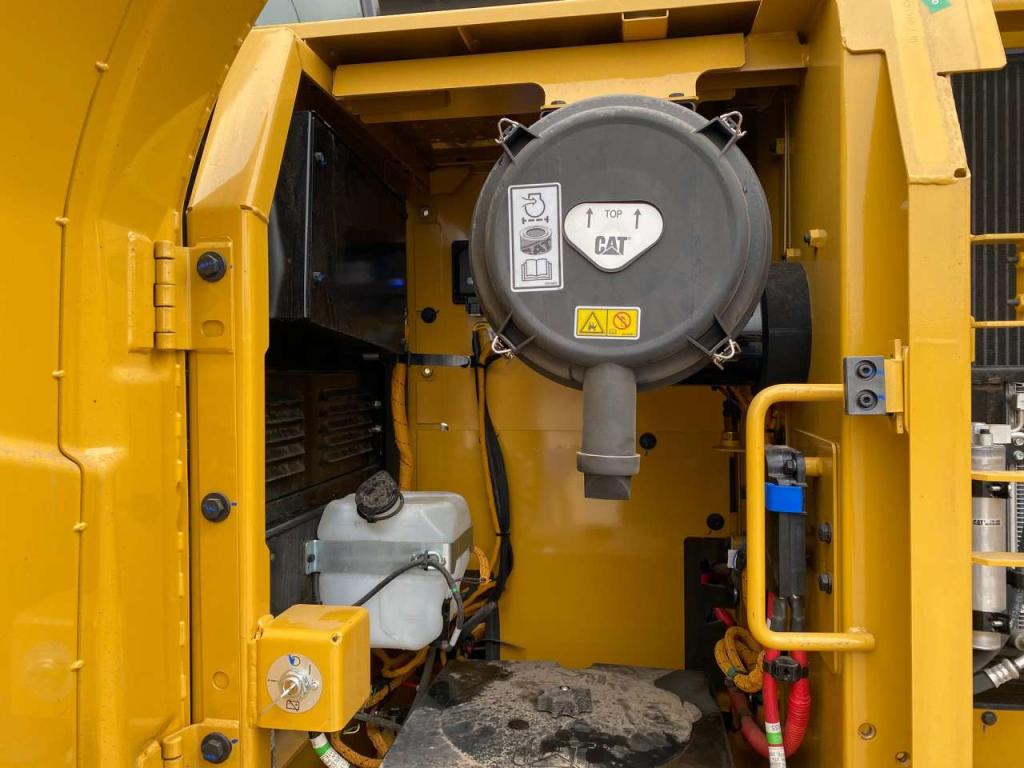 Caterpillar 323D3 Photo 27