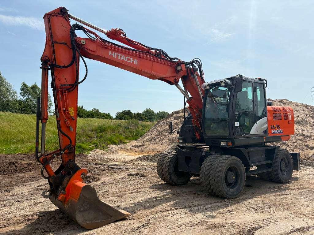 Hitachi ZX 140 W-6 (3 Pieces available) Photo 2