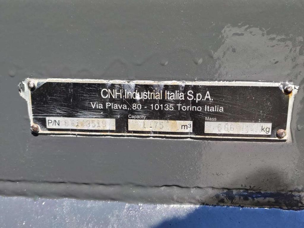 Case 521 F Photo 22