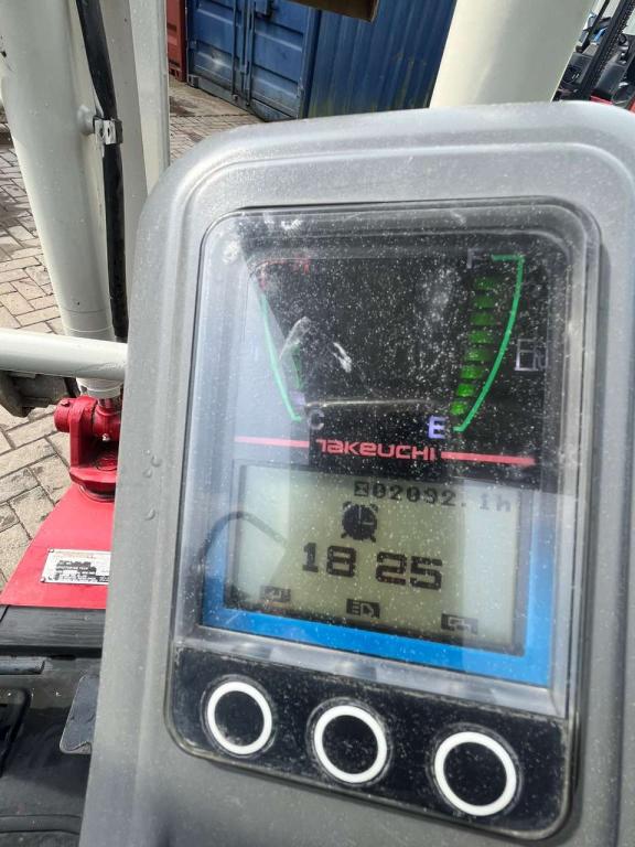 Takeuchi TB216 Photo 7