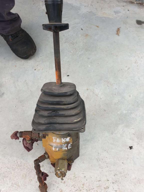 Manipulator for Fiat Allis FL14E / FL10 Photo 3