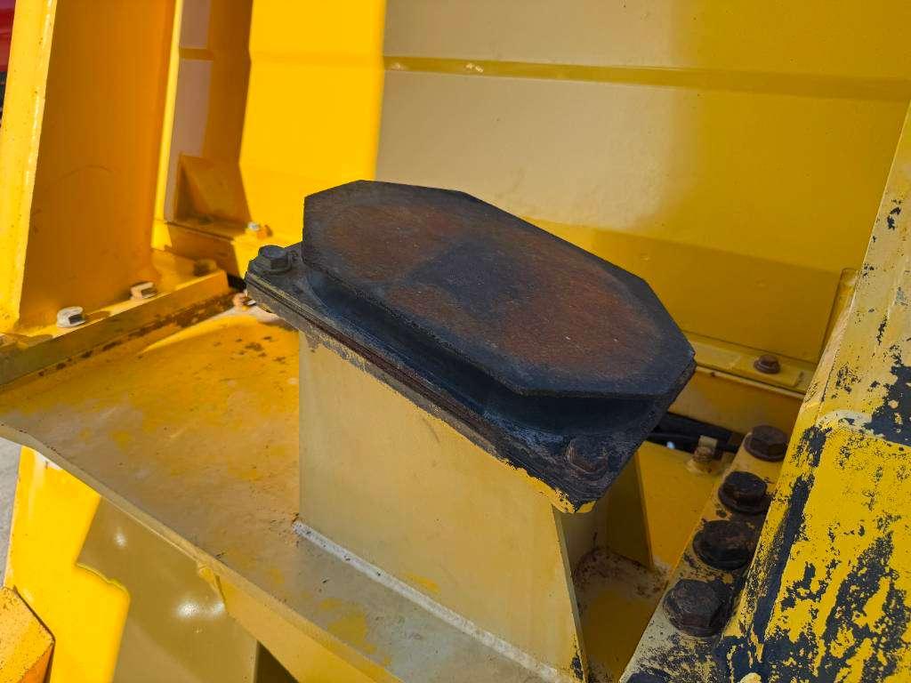 Komatsu HD605-5 - Automatic Greasing / Camera Photo 22