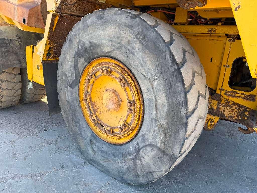 Komatsu HD605-5 - Automatic Greasing / Camera Photo 29