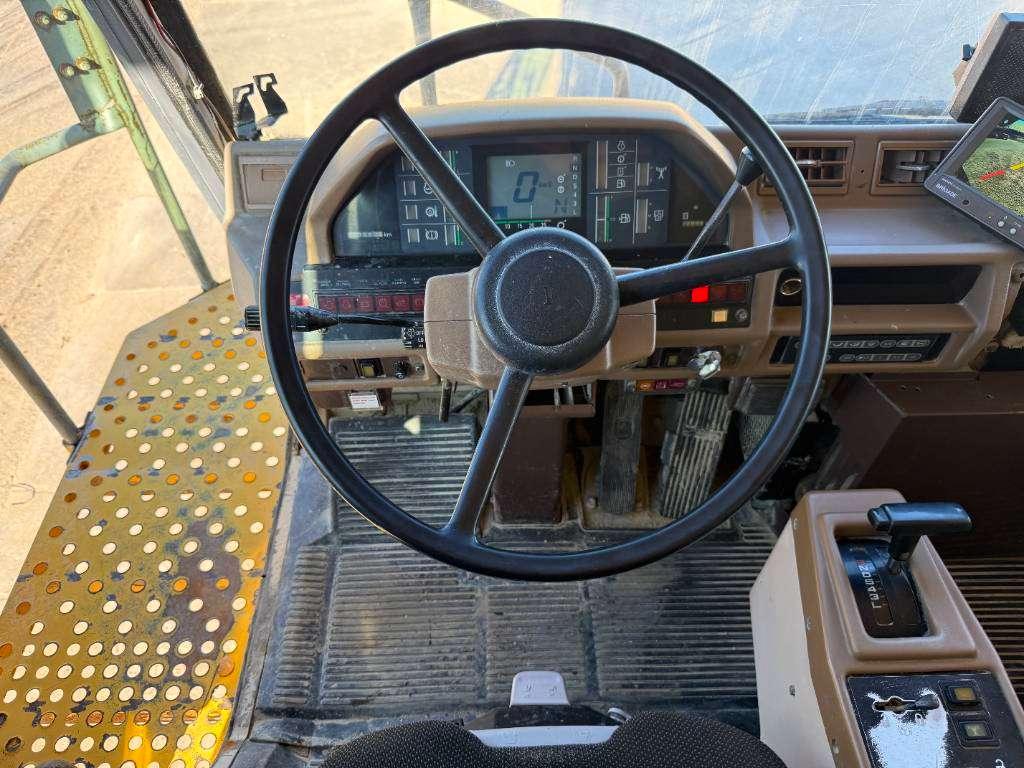 Komatsu HD605-5 - Automatic Greasing / Camera Photo 7