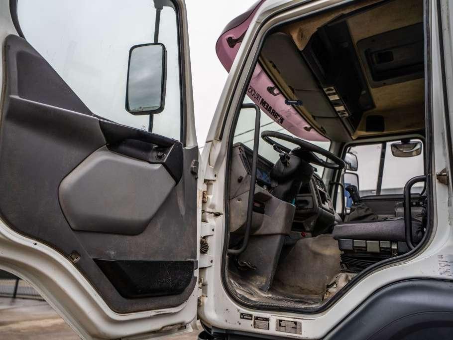Renault KERAX 370 + PALFINGER 15T/M+2EXT. Photo 12