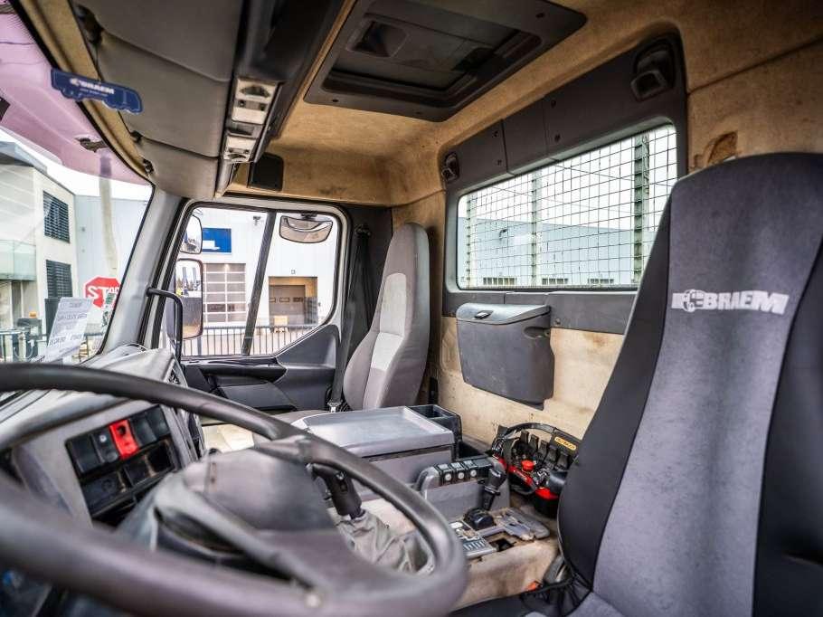 Renault KERAX 370 + PALFINGER 15T/M+2EXT. Photo 16