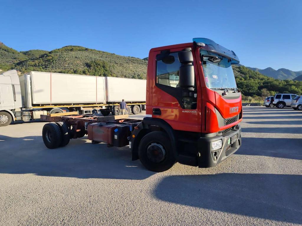 Iveco EUROCARGO 150-280 Photo 8