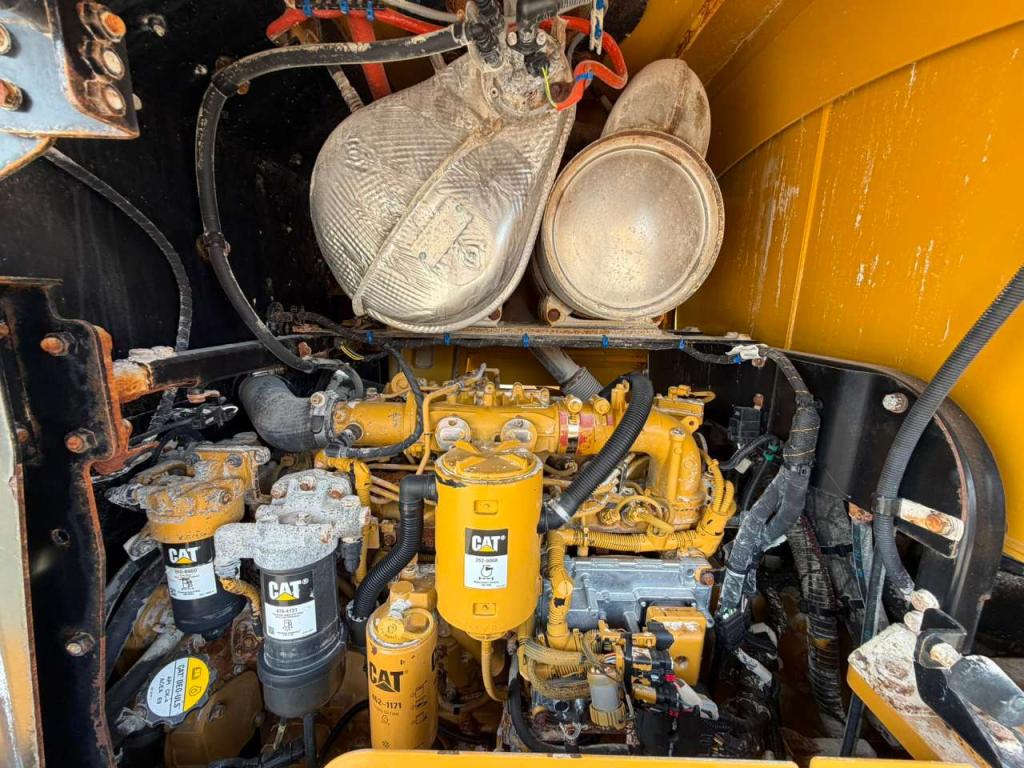 Caterpillar 926M Photo 29